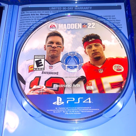 Madden 22 PS4 - Picture 2 of 3